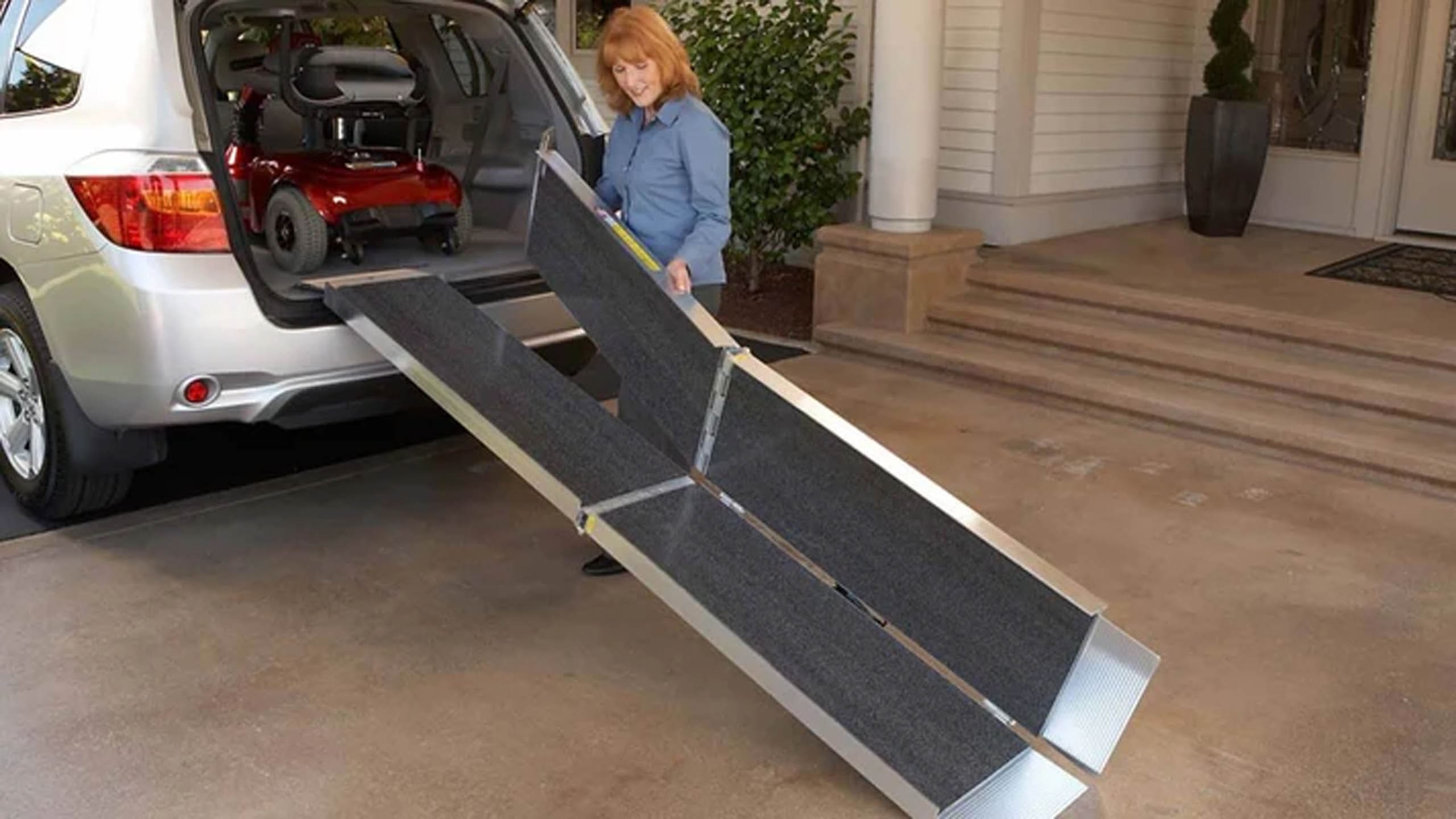 SUITCASE® TRIFOLD® AS Ramp: 8′- Rental, photo 2 of 7