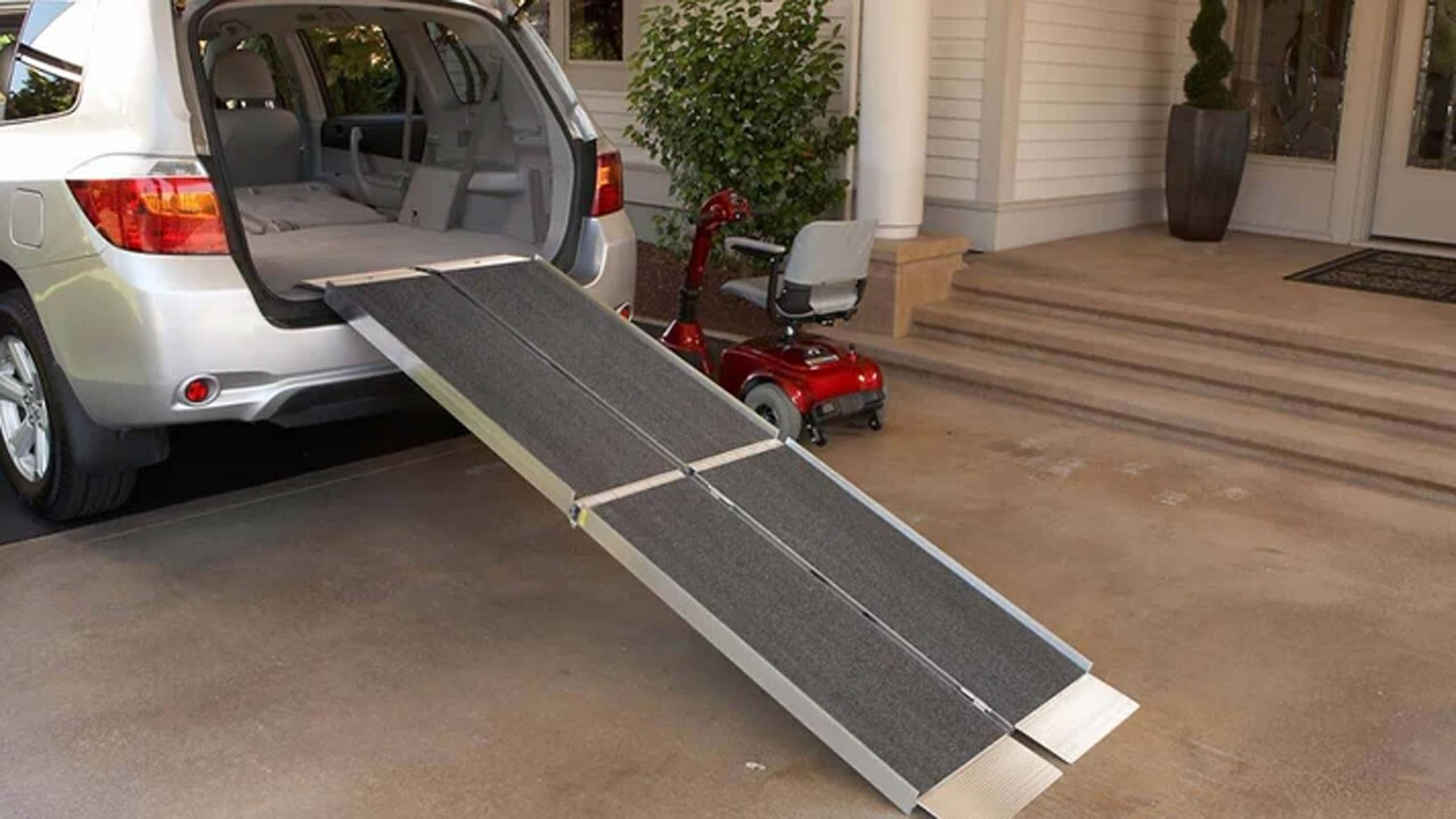 SUITCASE® TRIFOLD® AS Ramp: 8′- Rental, photo 3 of 7
