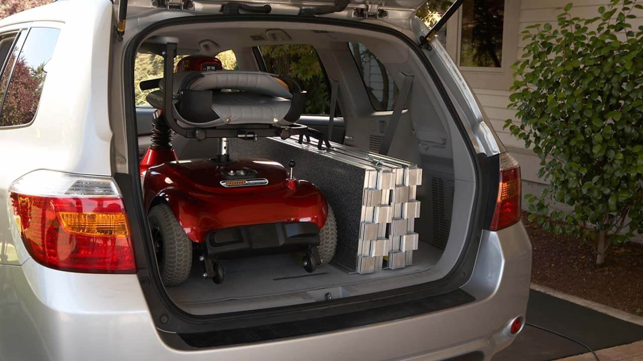SUITCASE® TRIFOLD® AS Ramp: 8′- Rental, photo 4 of 7