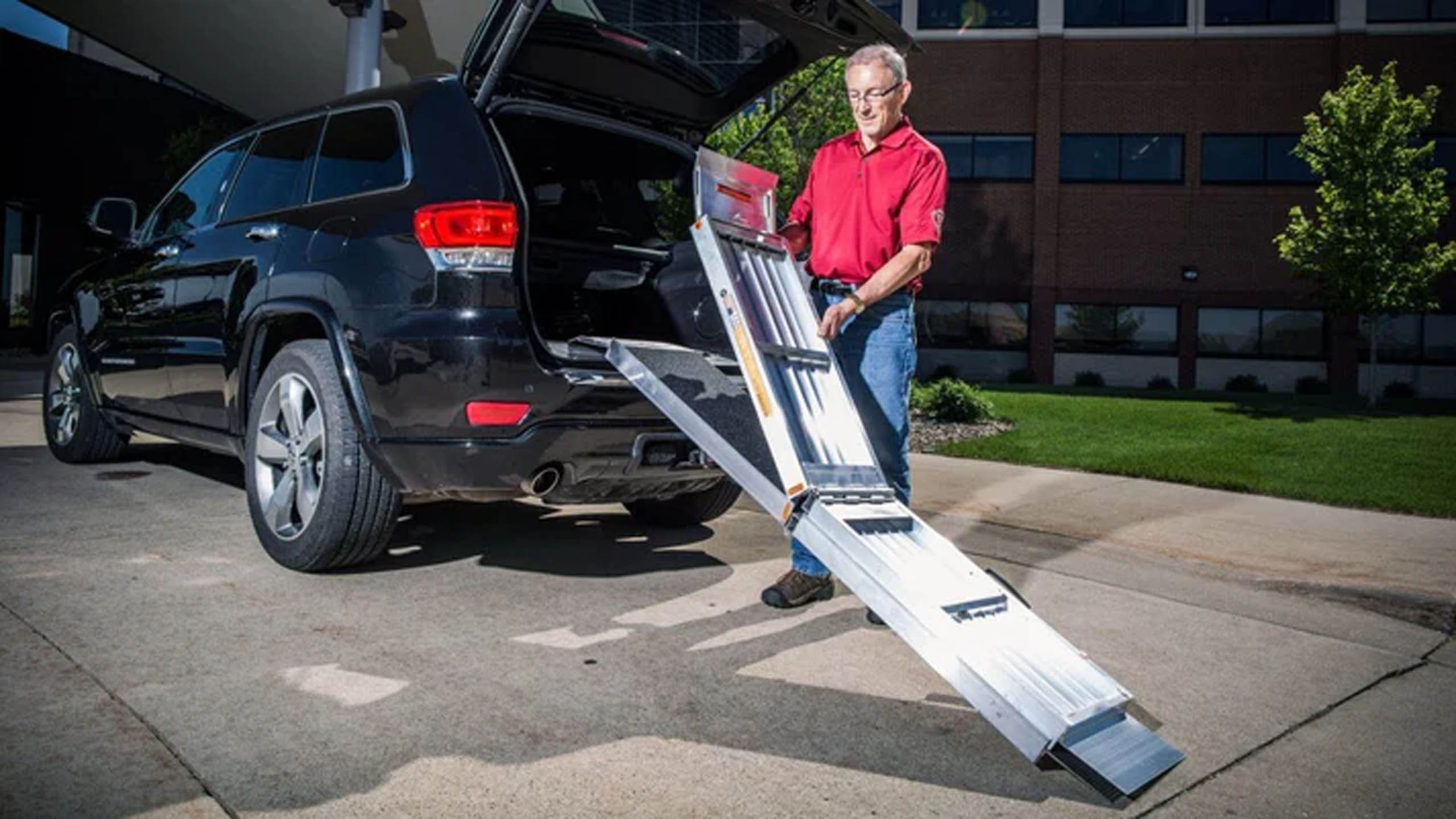 SUITCASE® TRIFOLD® AS Ramp: 8′- Rental, photo 6 of 7