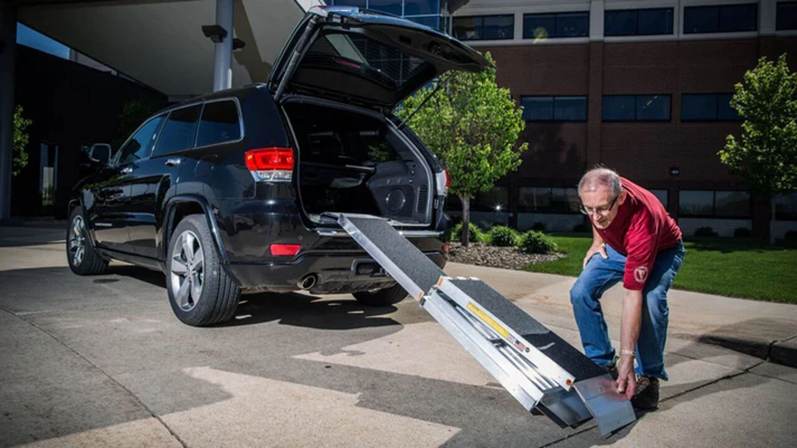 SUITCASE® TRIFOLD® AS Ramp: 8′- Rental, photo 7 of 7
